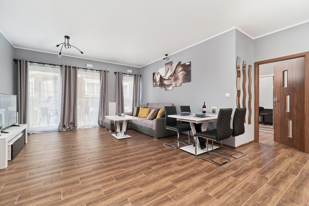 Apartments Wroclaw Jana Pawla II With Free Parking Wroclaw By Noclegi Renters Exterior photo