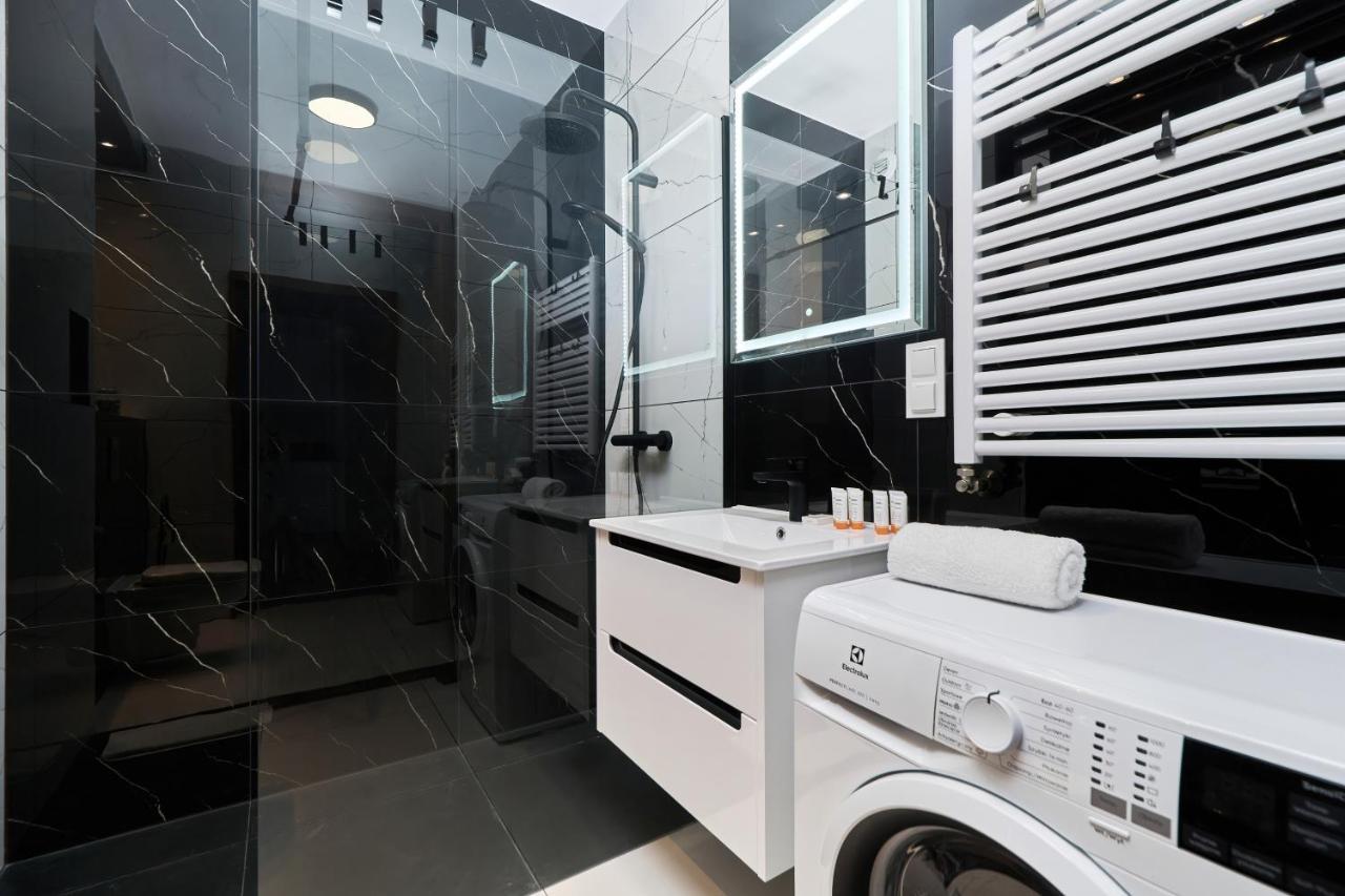 Apartments Wroclaw Jana Pawla II With Free Parking Wroclaw By Noclegi Renters Exterior photo